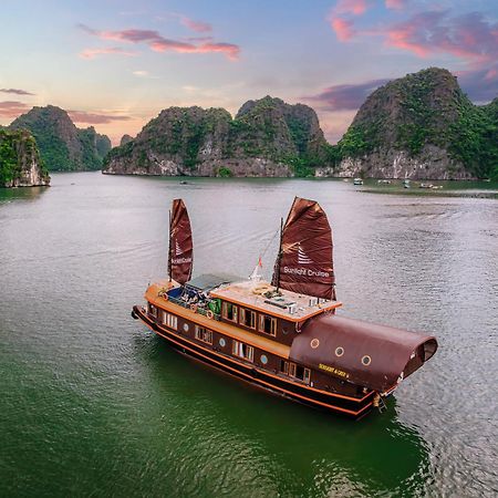 Sunlight Boutique Cruise - Cat Ba Island Ξενοδοχείο Χα Λονγκ Εξωτερικό φωτογραφία