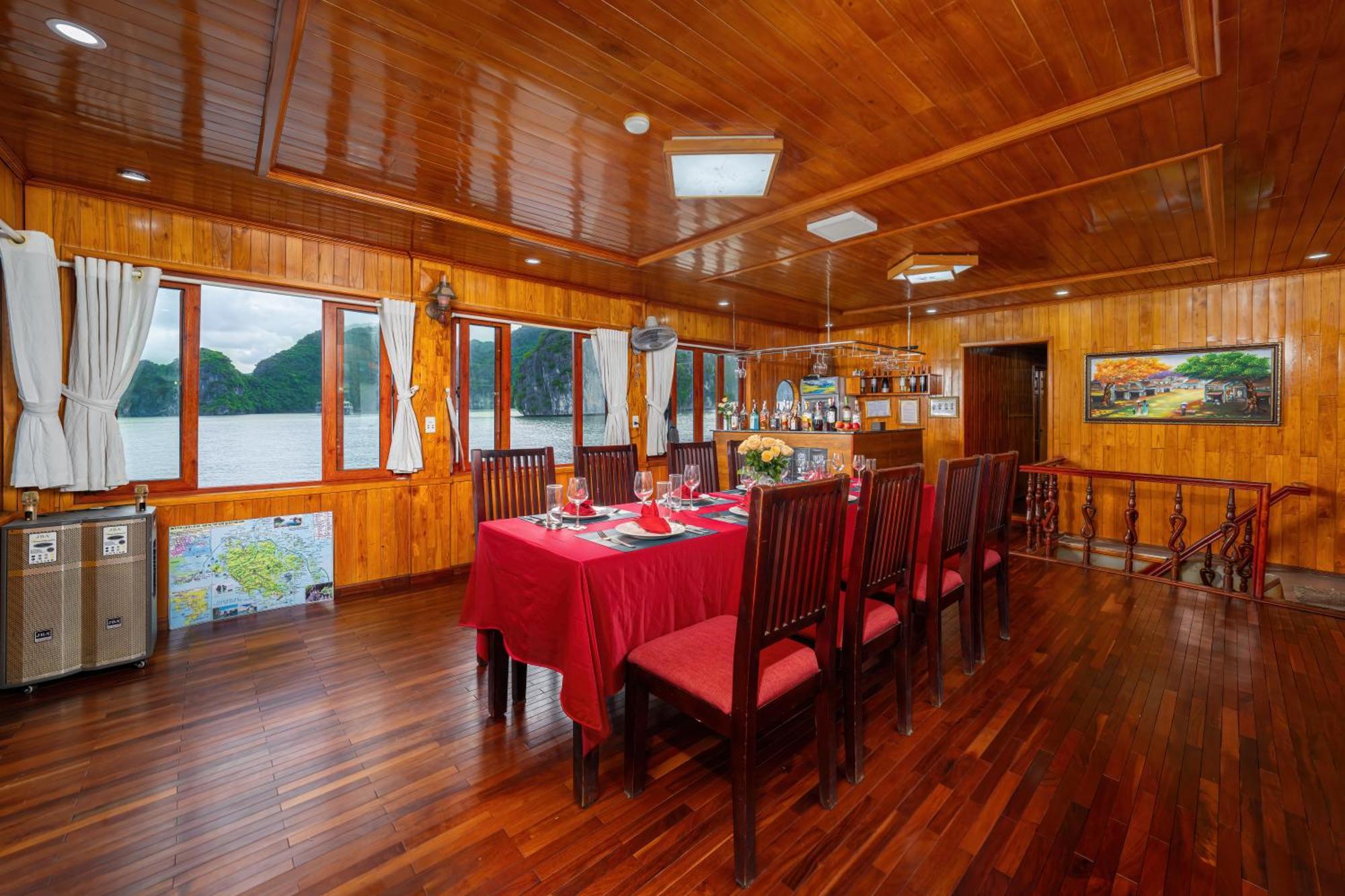 Sunlight Boutique Cruise - Cat Ba Island Ξενοδοχείο Χα Λονγκ Εξωτερικό φωτογραφία